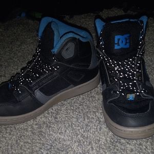 DC youth rebound SE kids size 13